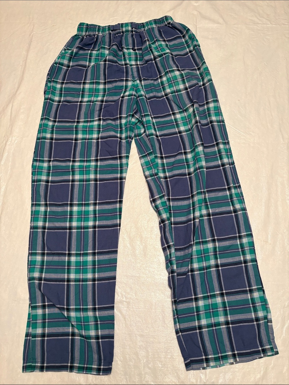 Men’s Basic Editions Green and Blue Plaid Pajama Pants, size small.